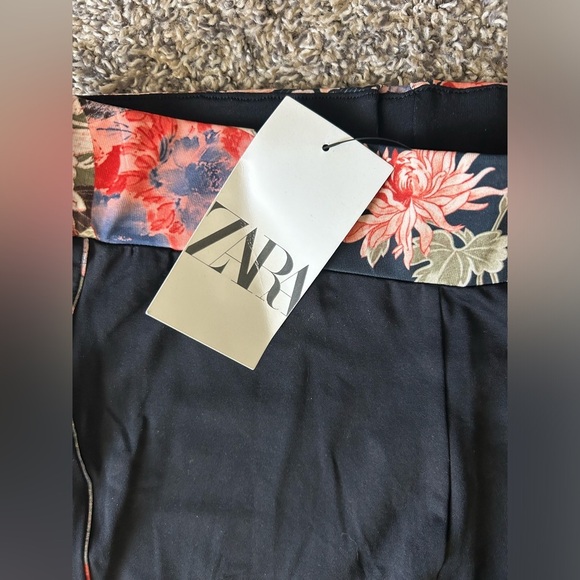 5/$25 Zara NWT black floral leggings size small - Picture 5 of 9
